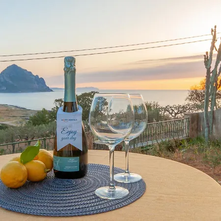 Fantastic Sea View - Happy